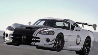 Dodge пуска състезателна версия на Viper