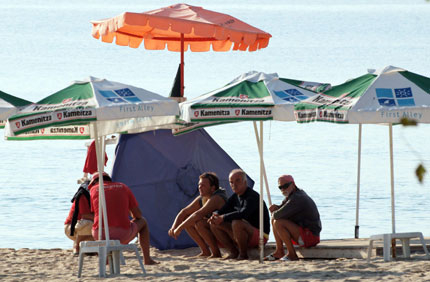1000 лева глоба за неспазване на указателните флагове на плажовете в Бургас