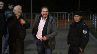 Никола Вапцаров без право да влиза в зала "Арена Армеец"