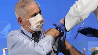 Антъни Фаучи топ експертът по инфекциозни заболявания в САЩ получи