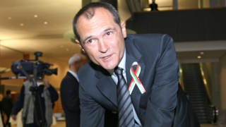 Въпросът дали футболният Левски ще последва съдбата на ЦСКА ще