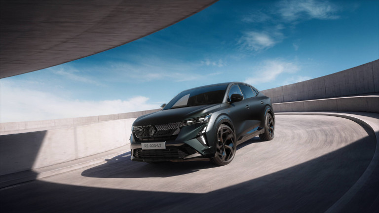 38 от 1500 Renault Rafale hypnotic идват в България