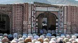 Пакистан регистрира пребиваващите афганистанци