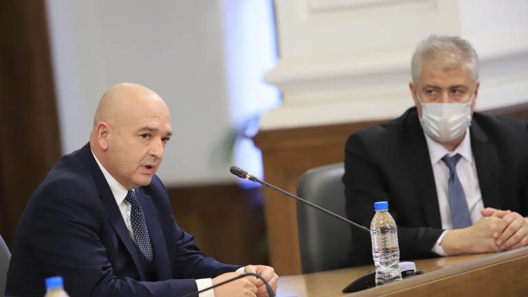 На брифинга директорът на ВМА и председател на НОЩ ген.