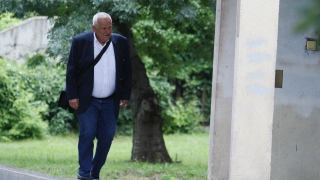 Люпко Петрович доста бързо опроверга информацията на Livesport bg че преговаря