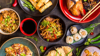  Най-голямата китайска верига за бързо хранене в САЩ отвори първия си роден ресторант
