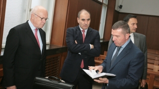 Гаф на прокуратурата оправдава окончателно Цветанов по делото за подслушване?