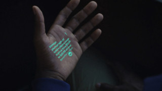 Със съобщение че е време смартфоните да бъдат заменени технологичният