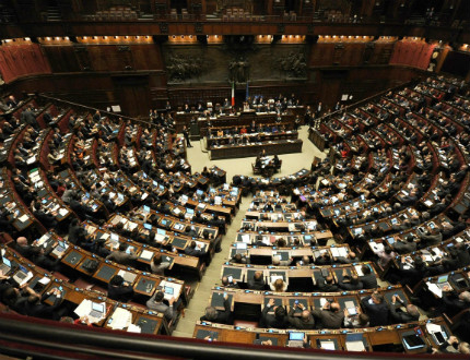 В Италия приеха изборен  закон, гарантиращ парламентарно мнозинство на победителите