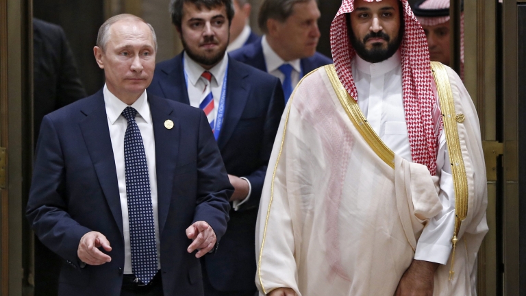Москва и Риад заедно следят цените на нефта