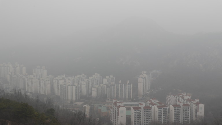 "Социално бедствие" в Южна Корея заради замърсяването с прах