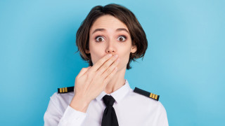 Двете приятелки Бритни и Хана замислят романтично пътуване до Ница