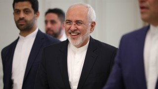 Стремежът на САЩ да промени ядреното споразумение с Иран изпраща