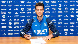 Лийдс Юнайтед официално обяви привличането на българския халф Илия Груев