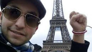 Рафи отпразнува 3 март пред Айфеловата кула