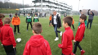 Кирил Десподов обяви че стартира търг за негова фланелка като