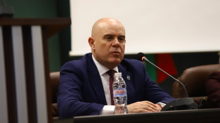 Главният прокурор Иван Гешев обвини служебният министър на правосъдието Крум