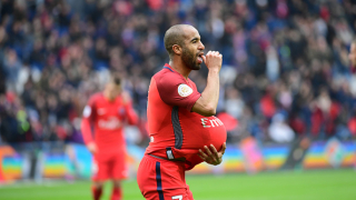 Крилото на Пари Сен Жермен Лукас Моура може да продължи