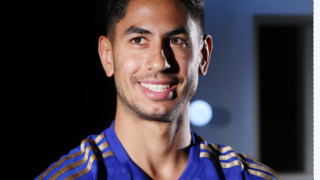 Испанският нападател Айозе Перес бе представен днес официално като нов