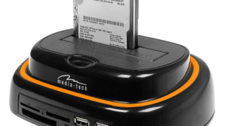 HDD докинг-станция работи с външни хардискове и всички видове карти памет 