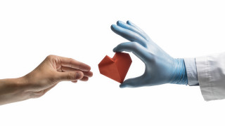 Доколко латексовите ръкавици предпазват от коронавирус 