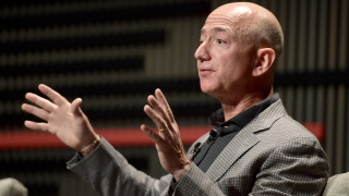 За ден Безос продаде акции на Amazon за $1,3 милиарда