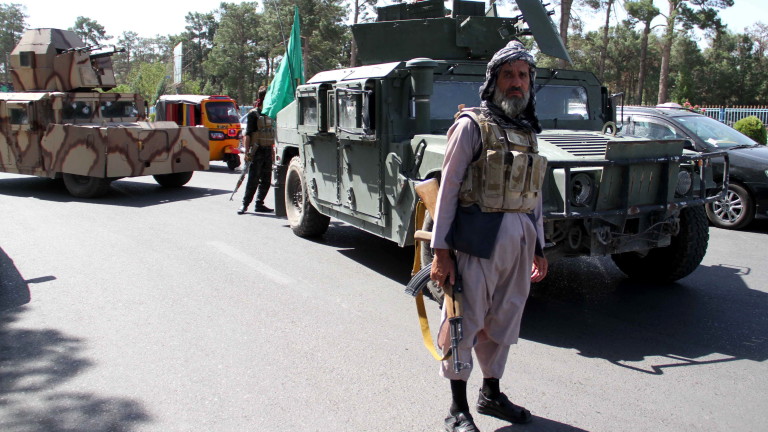 Тлибаните поеха контрола над още един град в Северен Афганистан
