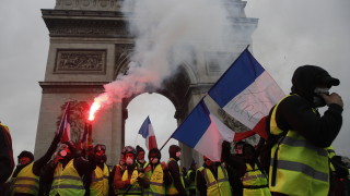 Франция се готви за поредните протести на жълтите жилетки