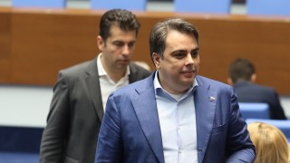 Асен Василев: България е затапена от амбициите на един човек и зависимостите на друг