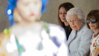 Тийнейджър с умствени проблеми се е опитал да убие кралица