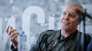 Мажоритарният собственик на Левски Наско Сираков говори на пресконференция