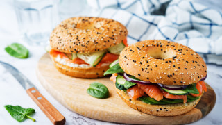 Само с 3 съставки - как са си приготвим най-бързите и вкусни хлебчета