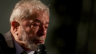 Бившият бразилски Лула да Силва остава кандидат президент на партията си