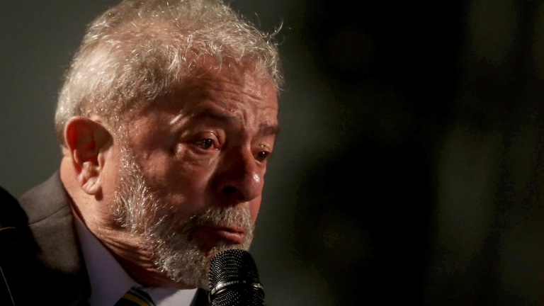 Лула остава кандидат-президент на партията си, въпреки делото за корупция
