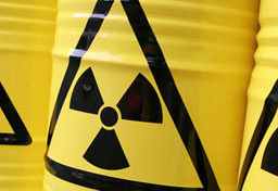 Екоактивисти спряха радиоактивни отпадъци за Русия