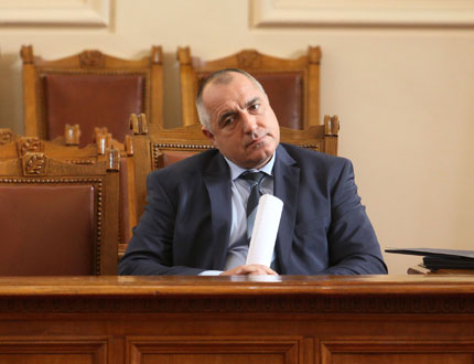 ГЕРБ може да управлява без БСП и ДПС, убеждава Борисов
