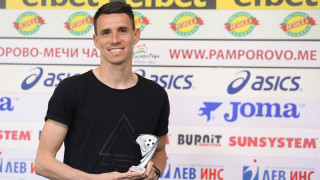 Една от звездите на Локомотив Пловдив Бирсент Карагарен бе награден
