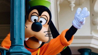 Докато Франция се бори с новата вълна от коронавирусни инфекции