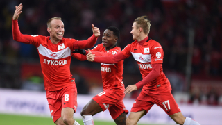 Капитанът на Спартак Москва Денис Глушаков засипа със суперлативи