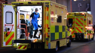 Британия се готви да мести пациенти с коронавирус в хотели