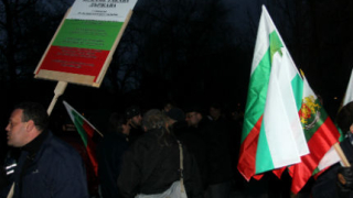 111-ият протест - непреклонни под дъжда