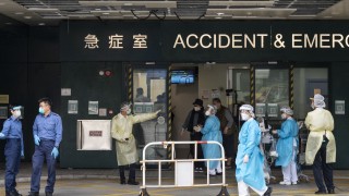 Цените на петрола умерено се покачват в петък сутринта поради