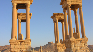 „Ислямска държава” разруши Тетрапилона в Палмира 