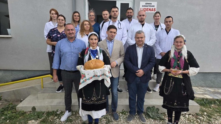 Български лекари извършват безплатни прегледи в албанския район Мала Преспа