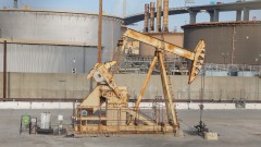 Китай води преговори с Иран за безопасен коридор за петрол и газ през Ормузкия пролив