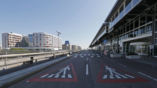 Германия подготвя планове за задължително носене на маски и отмяна