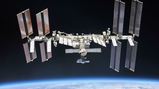 Колко пъти минава над главите ни на ден Международната космическа станция