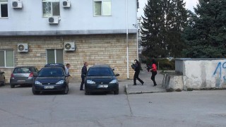 ДАНС и прокуратурата влязоха в община Стражица