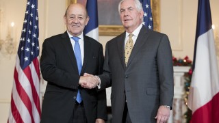 Външният министър на Франция Жан Ив льо Дриан изрази раздразнението си