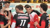 Волейболният Нефтохимик взима играчи на Левски и Арда